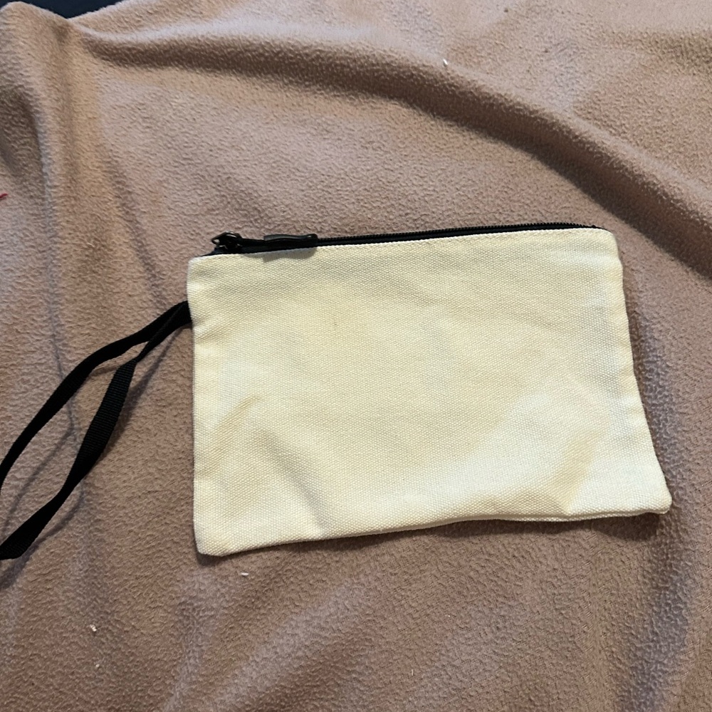 Stylish Cream Wristlet Clutch - Picture 4 of 9